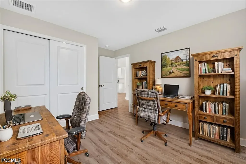 1706 NW 5th Street Cape Coral FL 33993