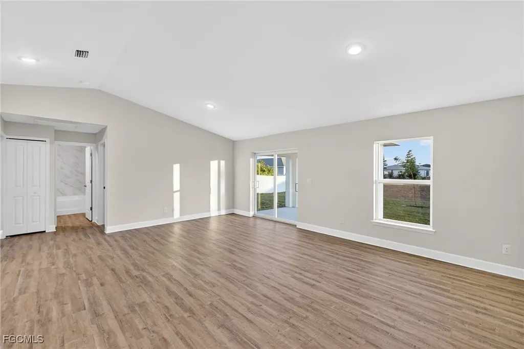 1706 NW 5th Street Cape Coral FL 33993