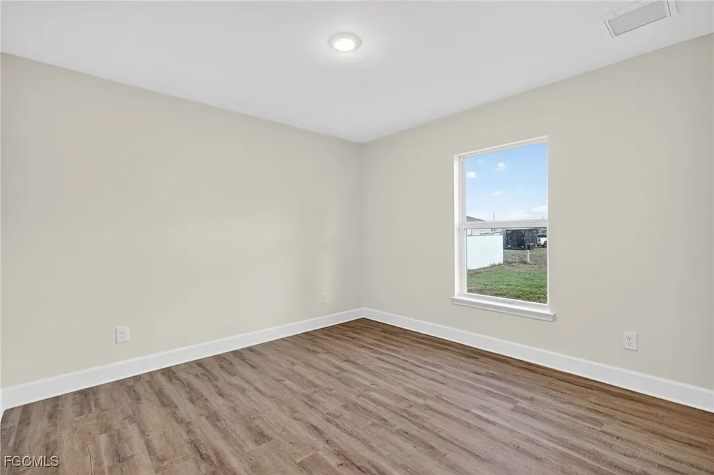 1706 NW 5th Street Cape Coral FL 33993