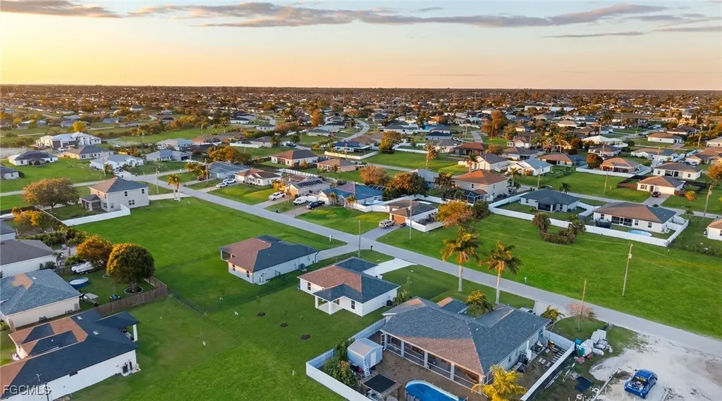 1706 NW 5th Street Cape Coral FL 33993