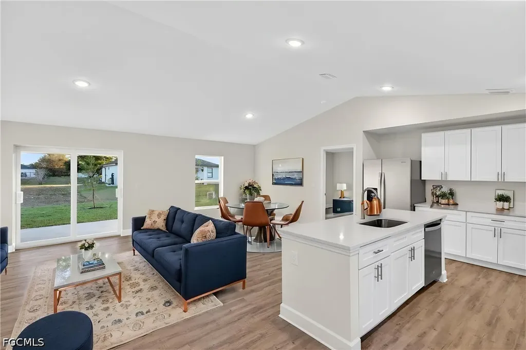 1706 NW 5th Street Cape Coral FL 33993