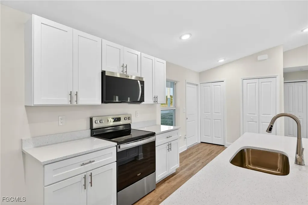 1706 NW 5th Street Cape Coral FL 33993