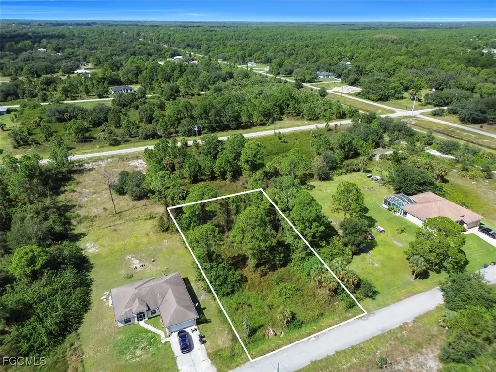 1915 Louis Avenue Lehigh Acres FL 33972
