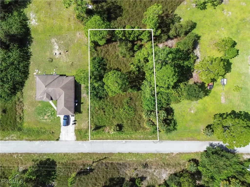 1915 Louis Avenue Lehigh Acres FL 33972