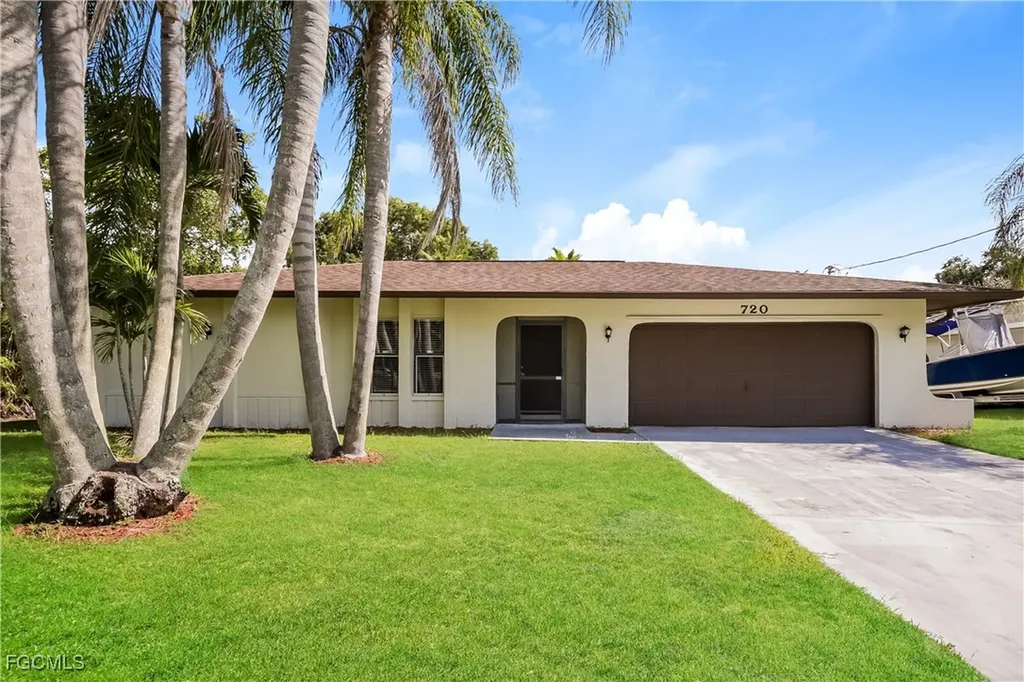 720 SW 8th Terrace Cape Coral FL 33991
