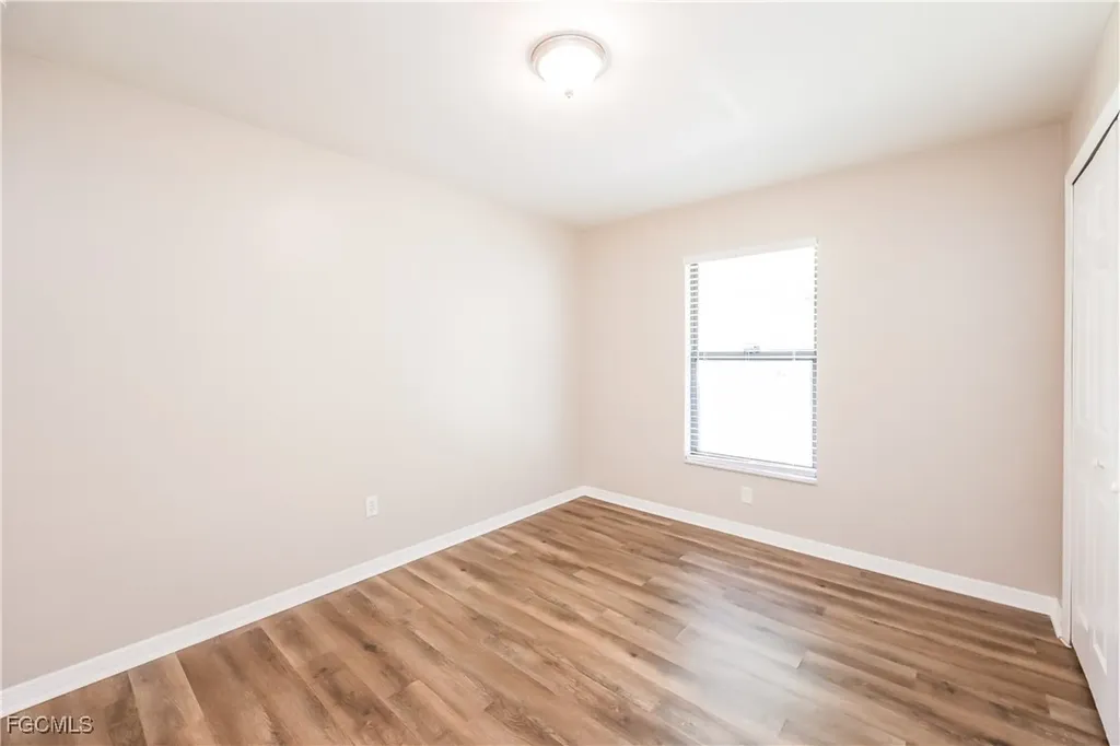 720 SW 8th Terrace Cape Coral FL 33991