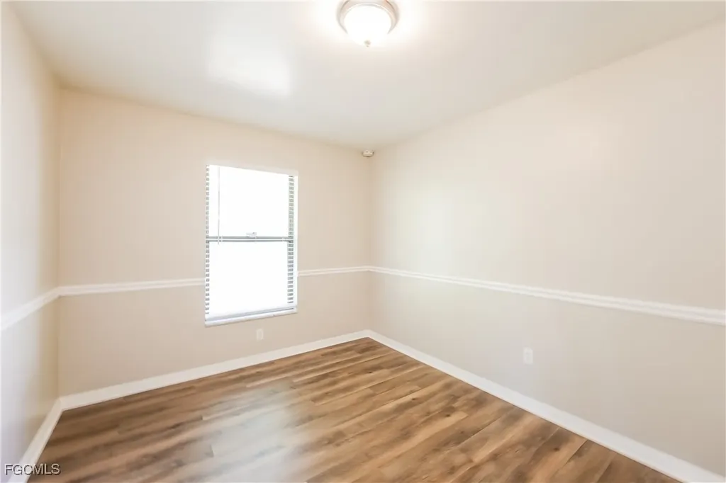 720 SW 8th Terrace Cape Coral FL 33991
