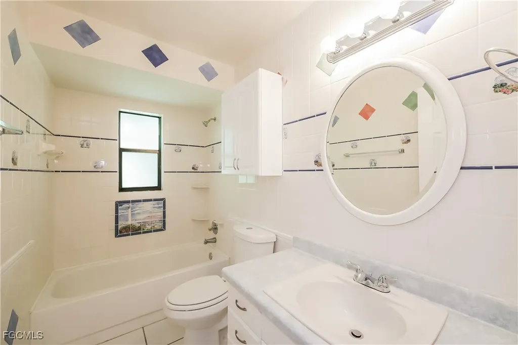 720 SW 8th Terrace Cape Coral FL 33991