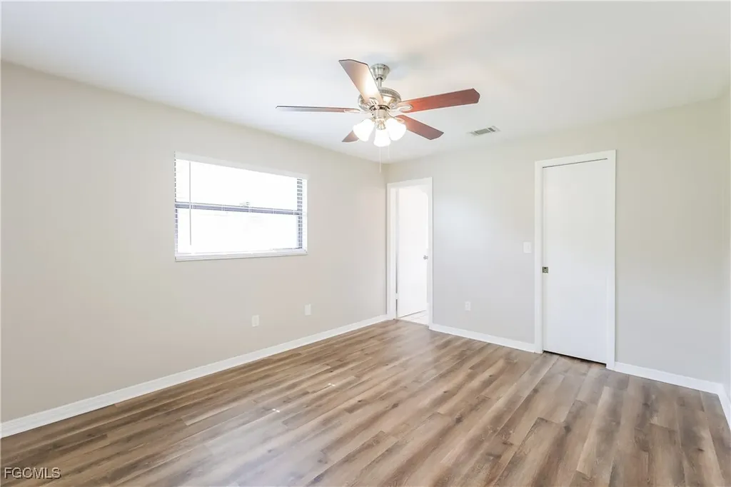 720 SW 8th Terrace Cape Coral FL 33991