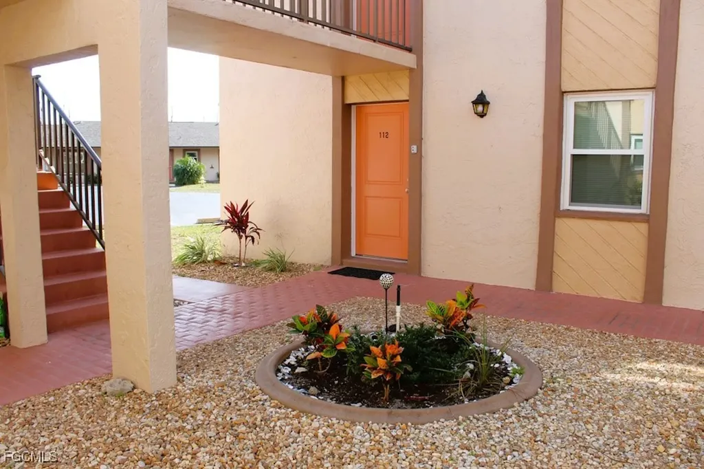 16881 Davis Road Fort Myers FL 33908