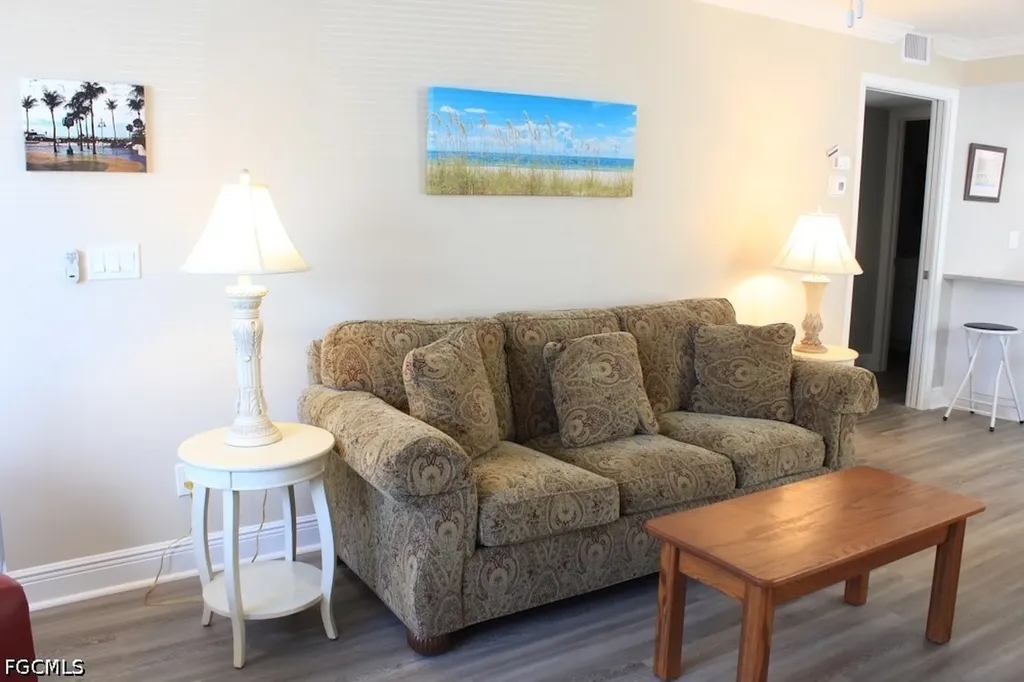 16881 Davis Road Fort Myers FL 33908