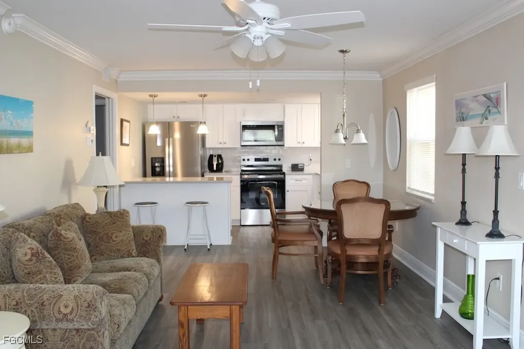 16881 Davis Road Fort Myers FL 33908