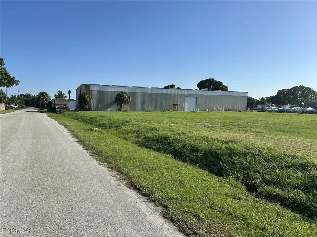 3065 Cranford Avenue Fort Myers FL 33901