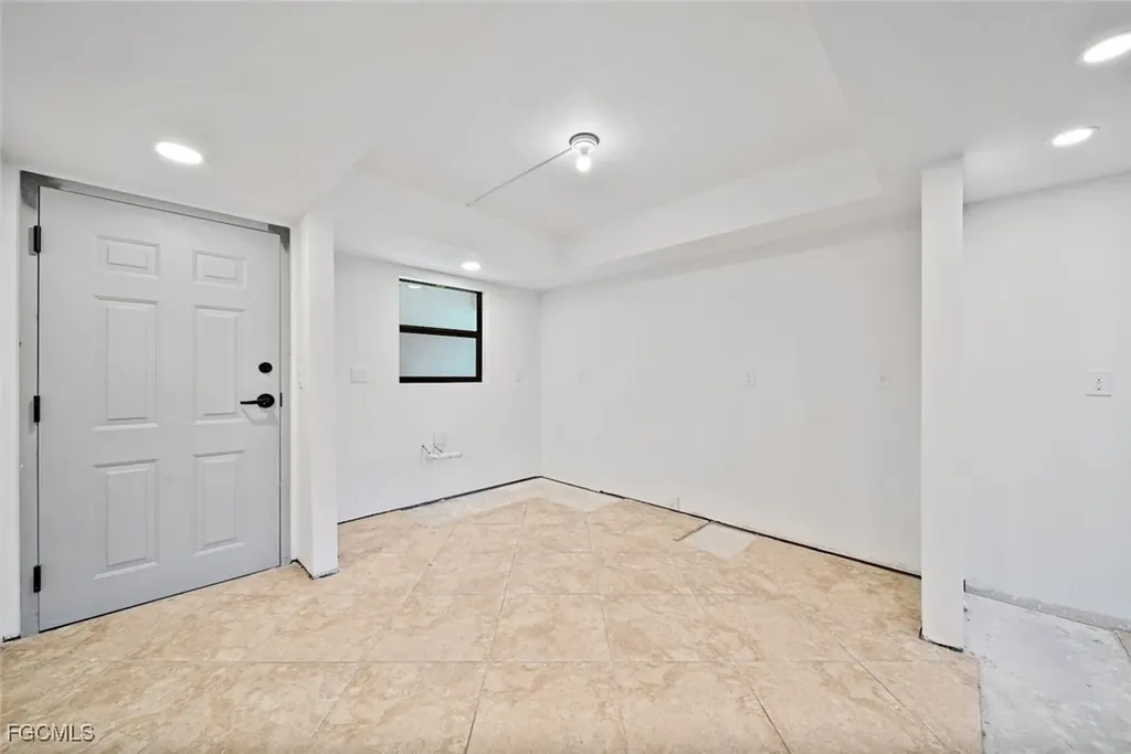 2737 W Gulf Drive Sanibel FL 33957