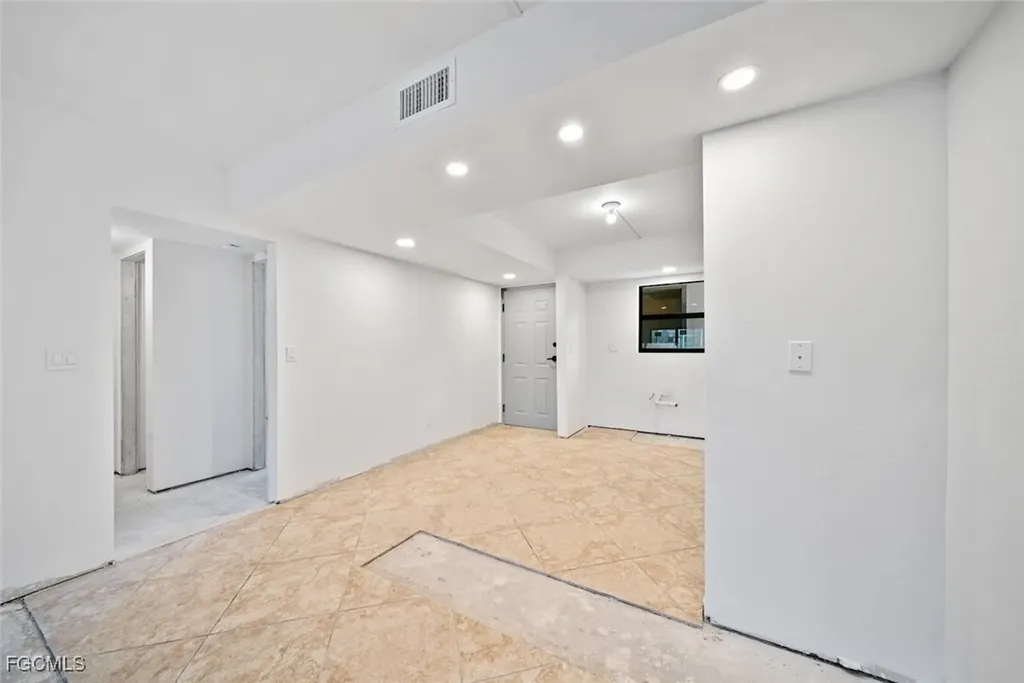 2737 W Gulf Drive Sanibel FL 33957