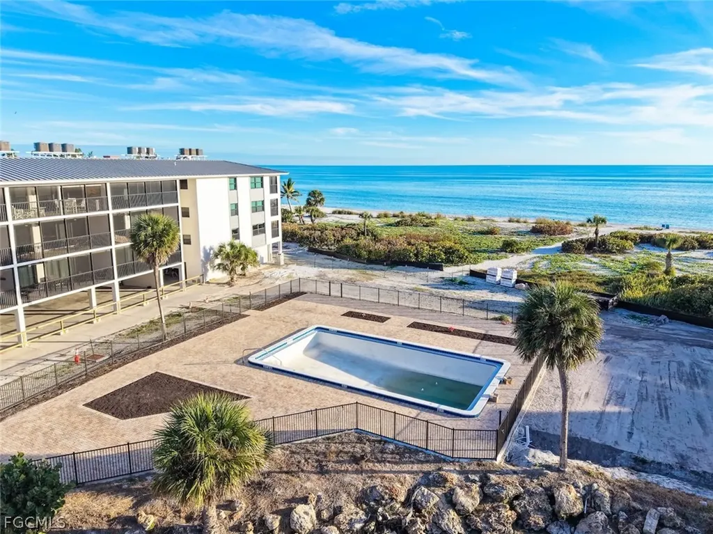 2737 W Gulf Drive Sanibel FL 33957