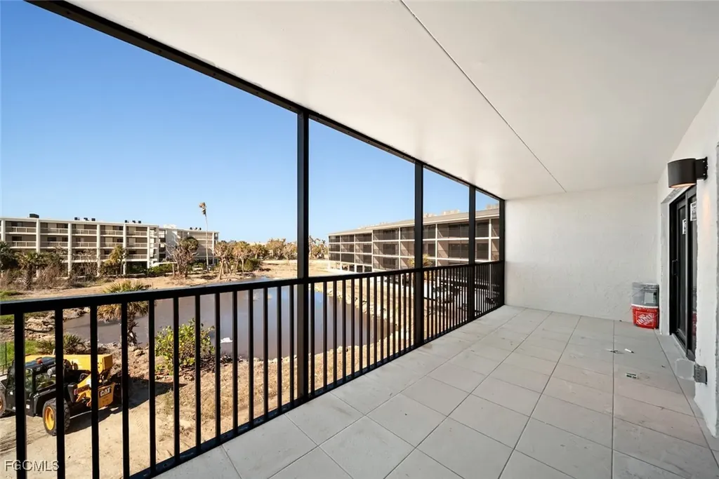 2737 W Gulf Drive Sanibel FL 33957