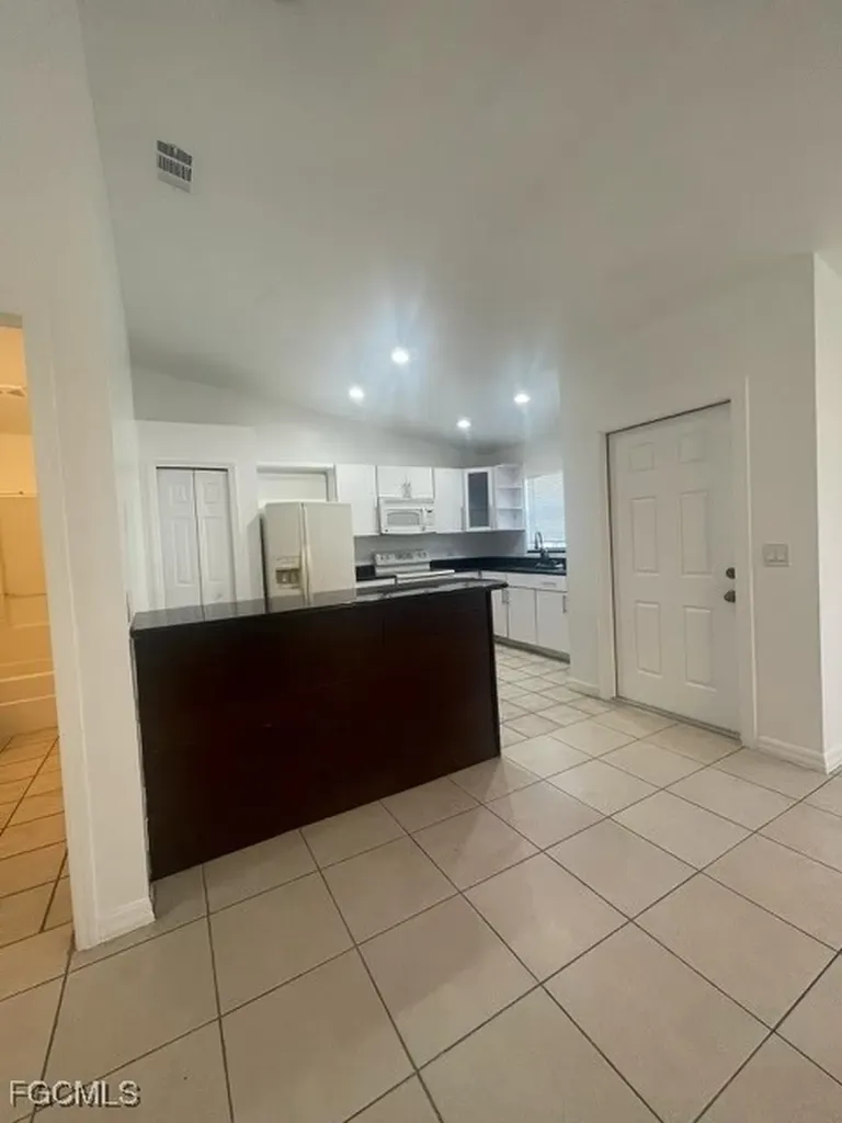 1248 Columbus Boulevard Fort Myers FL 33913