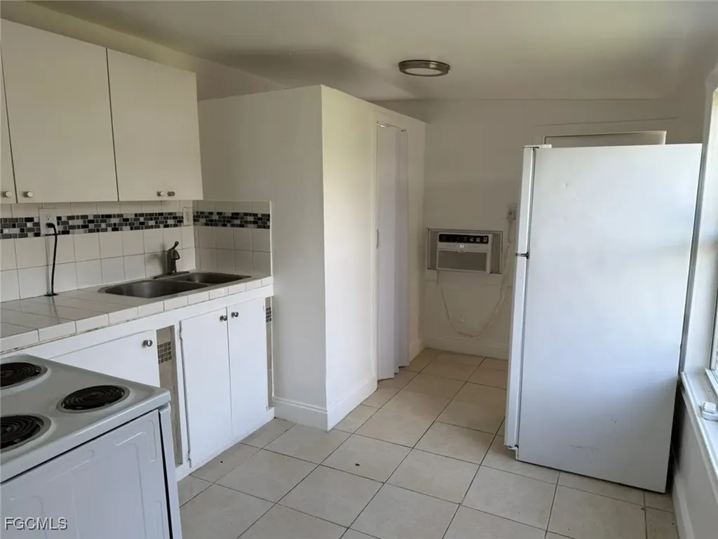 1248 Columbus Boulevard Fort Myers FL 33913