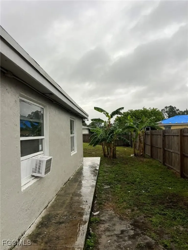 1248 Columbus Boulevard Fort Myers FL 33913