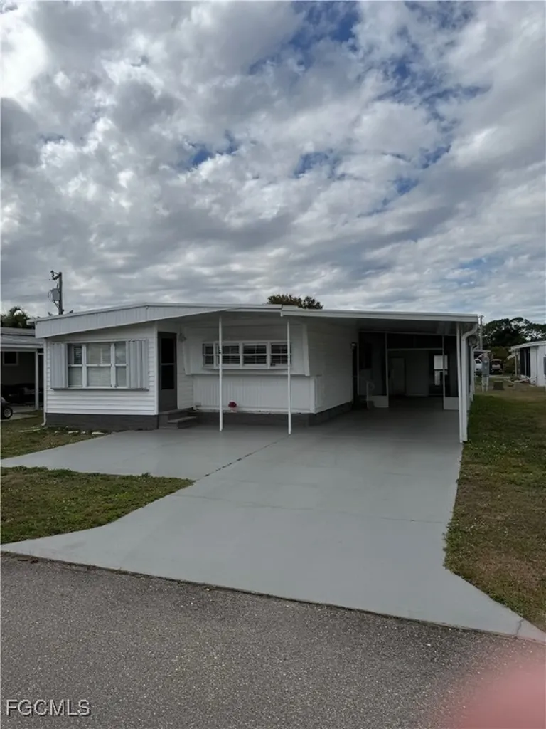 14511 Constitution Way North Fort Myers FL 33917