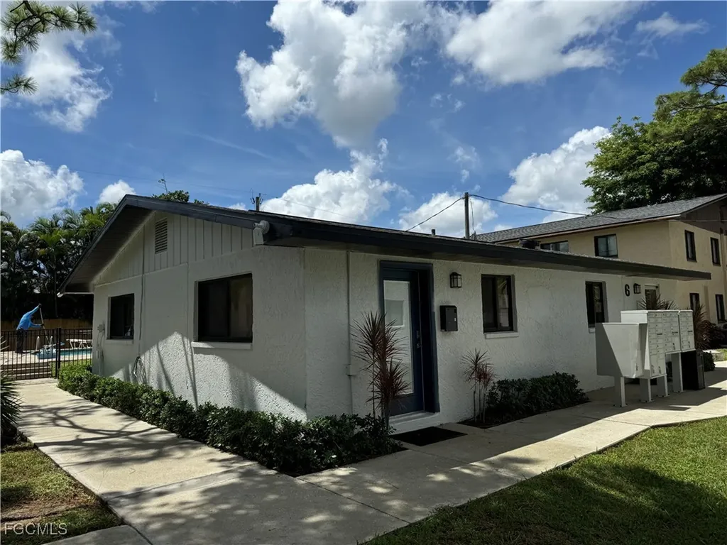7961 Gladiolus Drive Fort Myers FL 33908