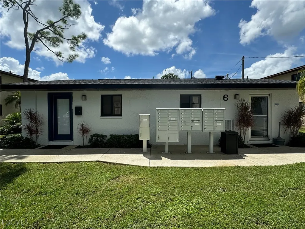 7961 Gladiolus Drive Fort Myers FL 33908