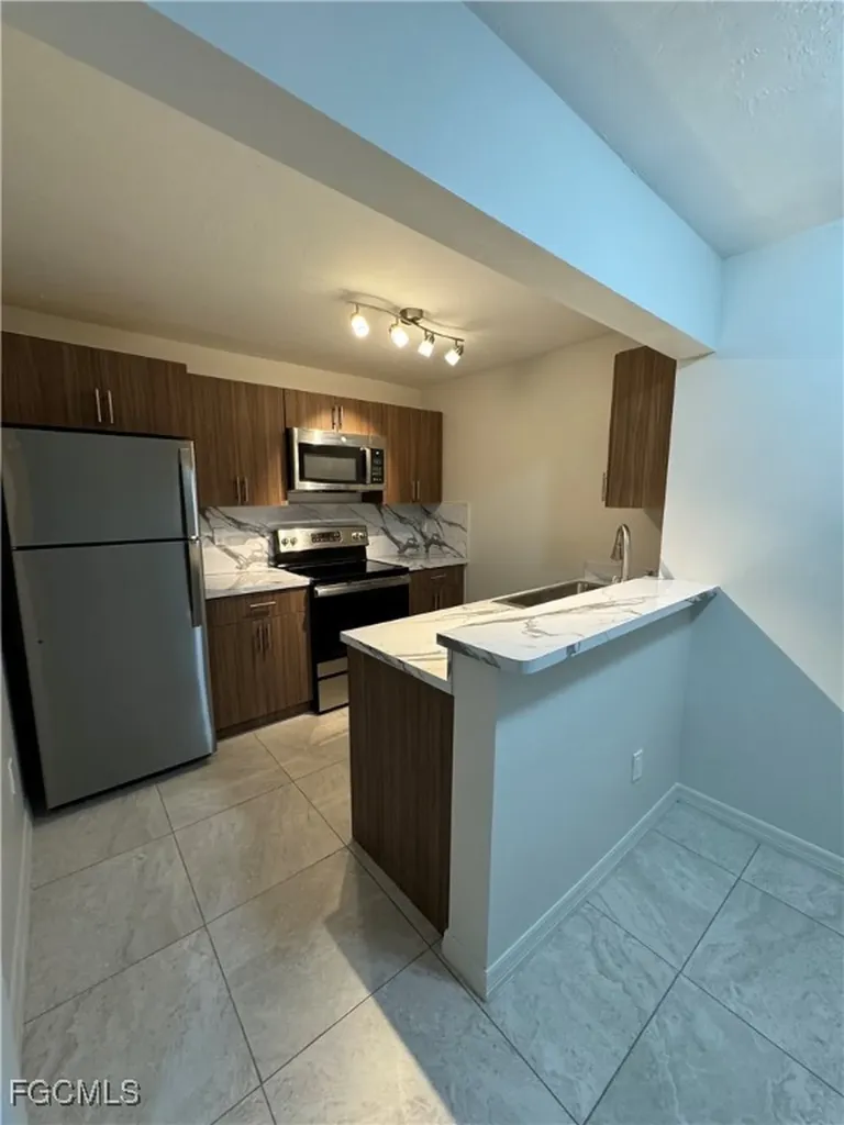 7961 Gladiolus Drive Fort Myers FL 33908