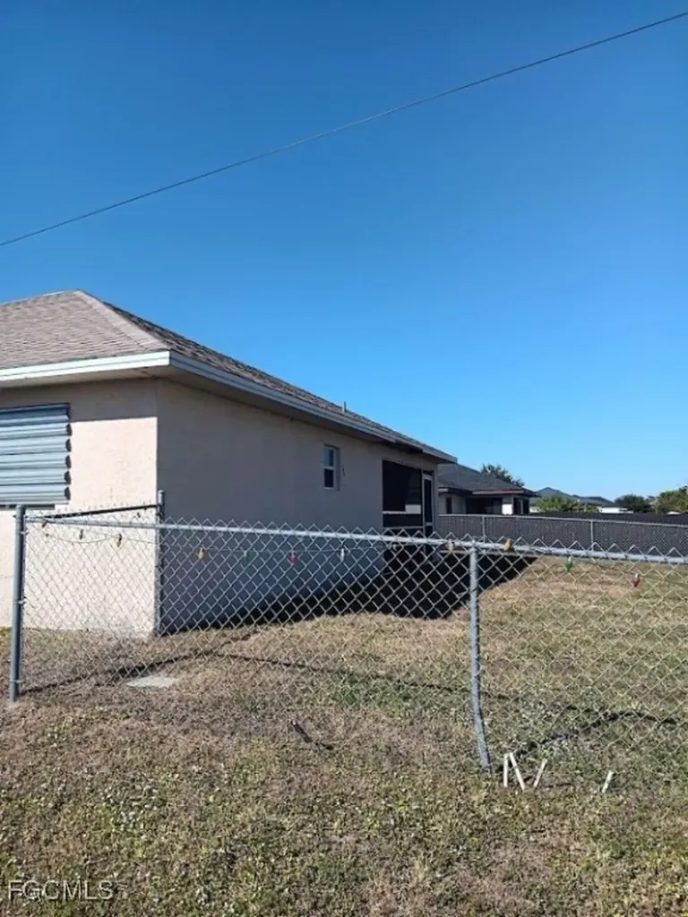 1017 Nelson Road N Cape Coral FL 33993