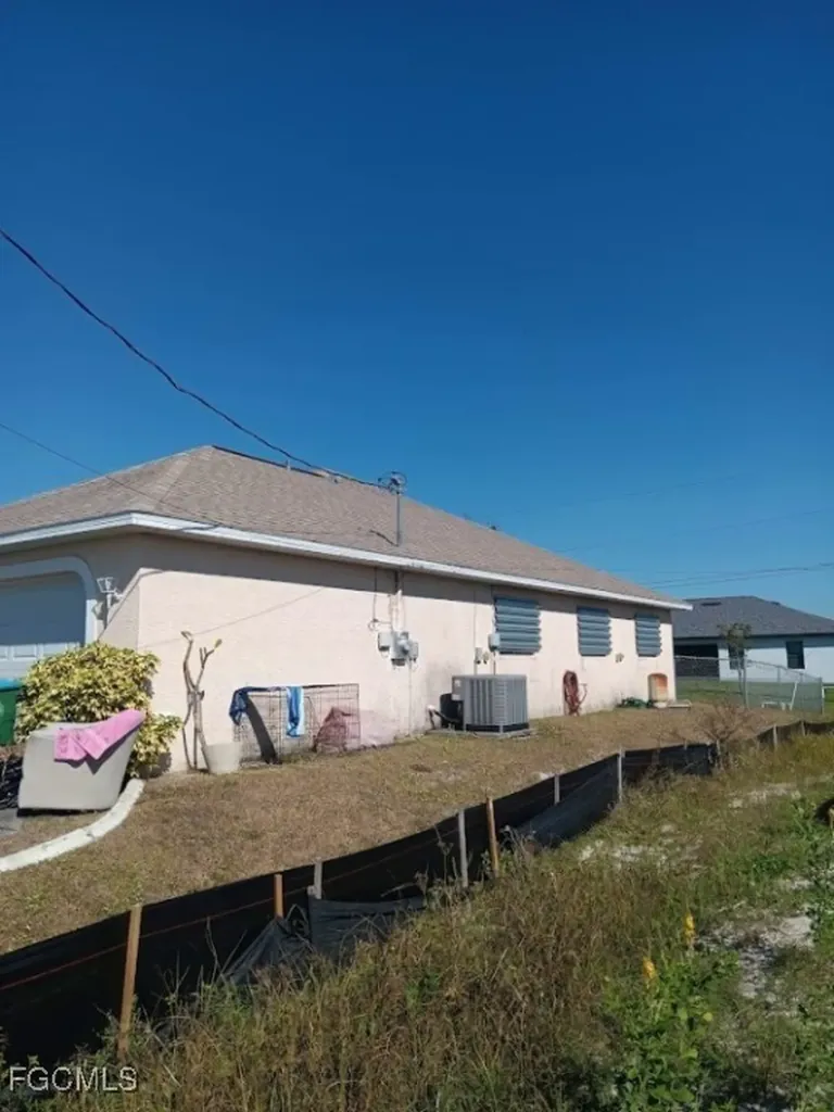 1017 Nelson Road N Cape Coral FL 33993