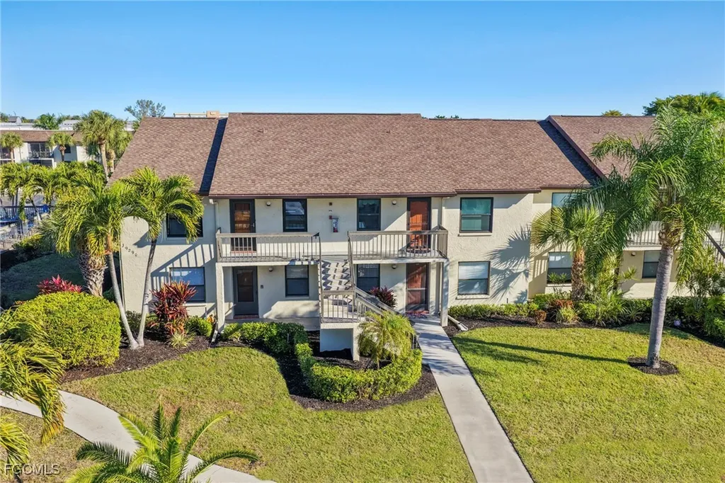 9290 Lake Park Drive Fort Myers FL 33919