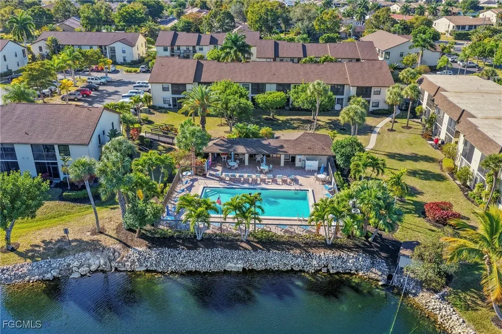 9290 Lake Park Drive Fort Myers FL 33919