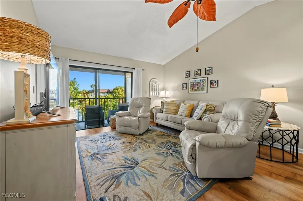 9290 Lake Park Drive Fort Myers FL 33919