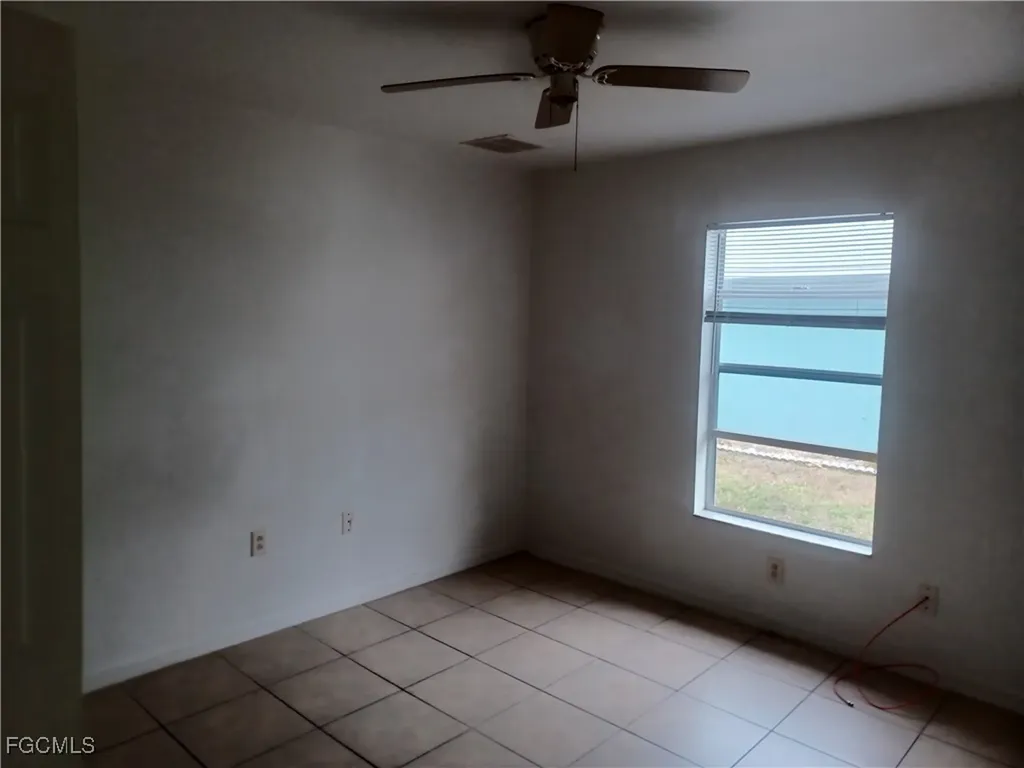 3020 SE Santa Barbara Place Cape Coral FL 33904