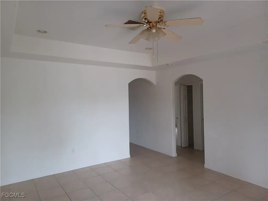 3020 SE Santa Barbara Place Cape Coral FL 33904