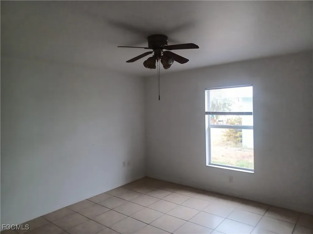 3020 SE Santa Barbara Place Cape Coral FL 33904