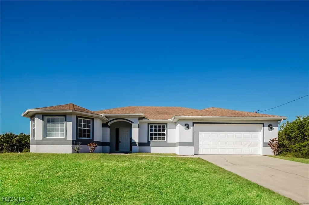 2805 Anita Avenue N Lehigh Acres FL 33971