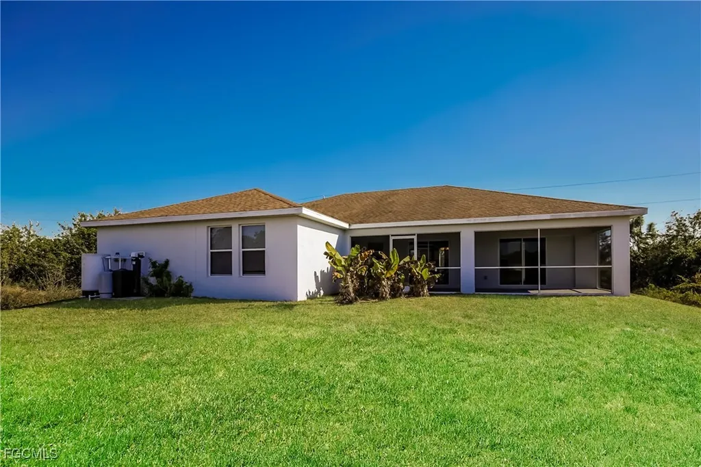 2805 Anita Avenue N Lehigh Acres FL 33971