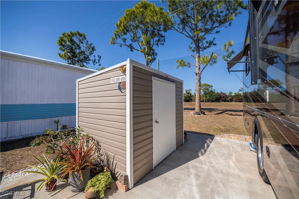 243 Caravan Circle North Fort Myers FL 33903