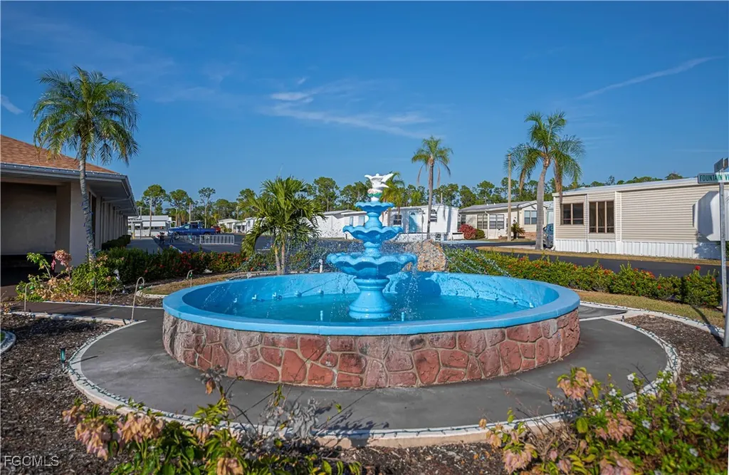 243 Caravan Circle North Fort Myers FL 33903