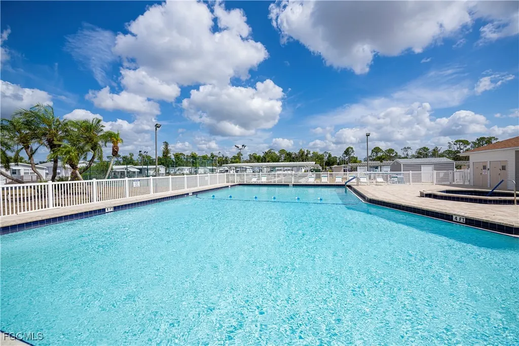 243 Caravan Circle North Fort Myers FL 33903