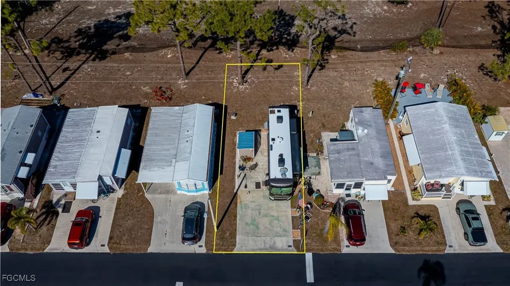 243 Caravan Circle North Fort Myers FL 33903