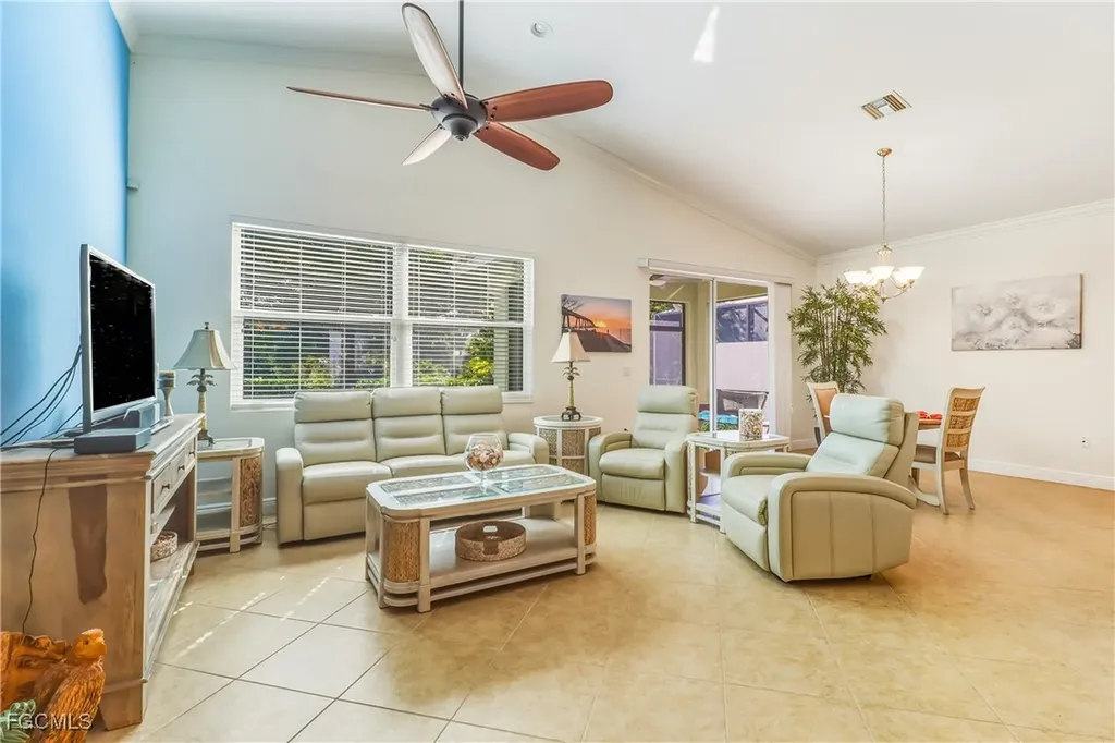 8622 Sumner Avenue Fort Myers FL 33908