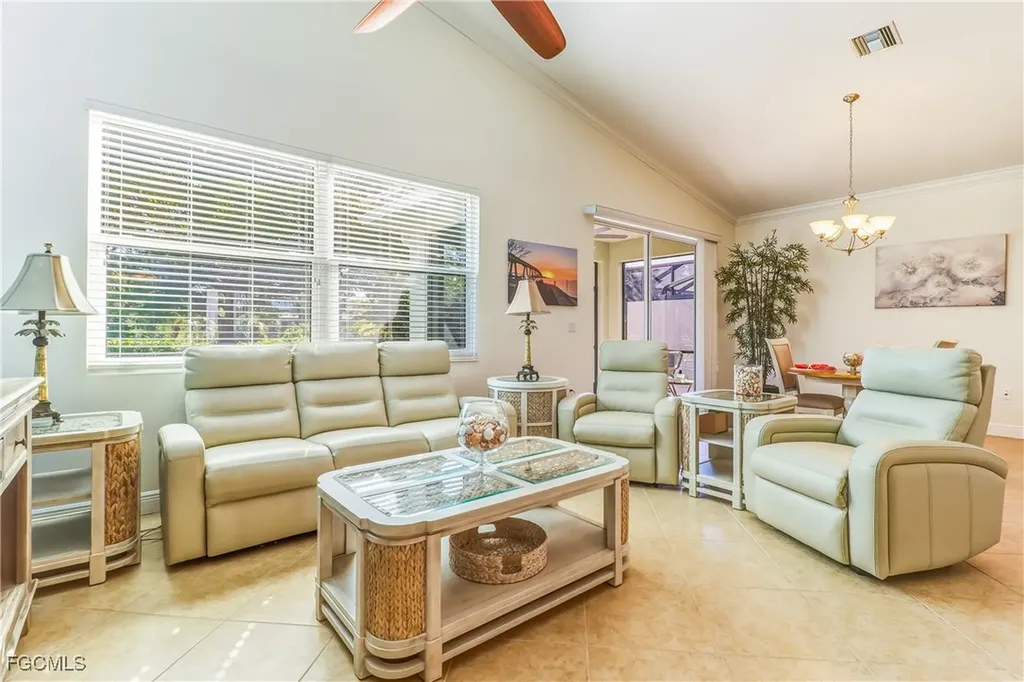 8622 Sumner Avenue Fort Myers FL 33908