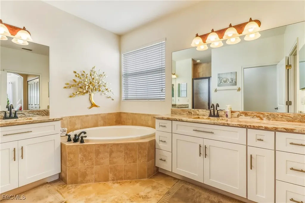 8622 Sumner Avenue Fort Myers FL 33908