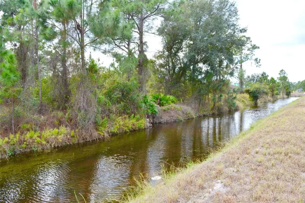 713 Colyer Street E Lehigh Acres FL 33974