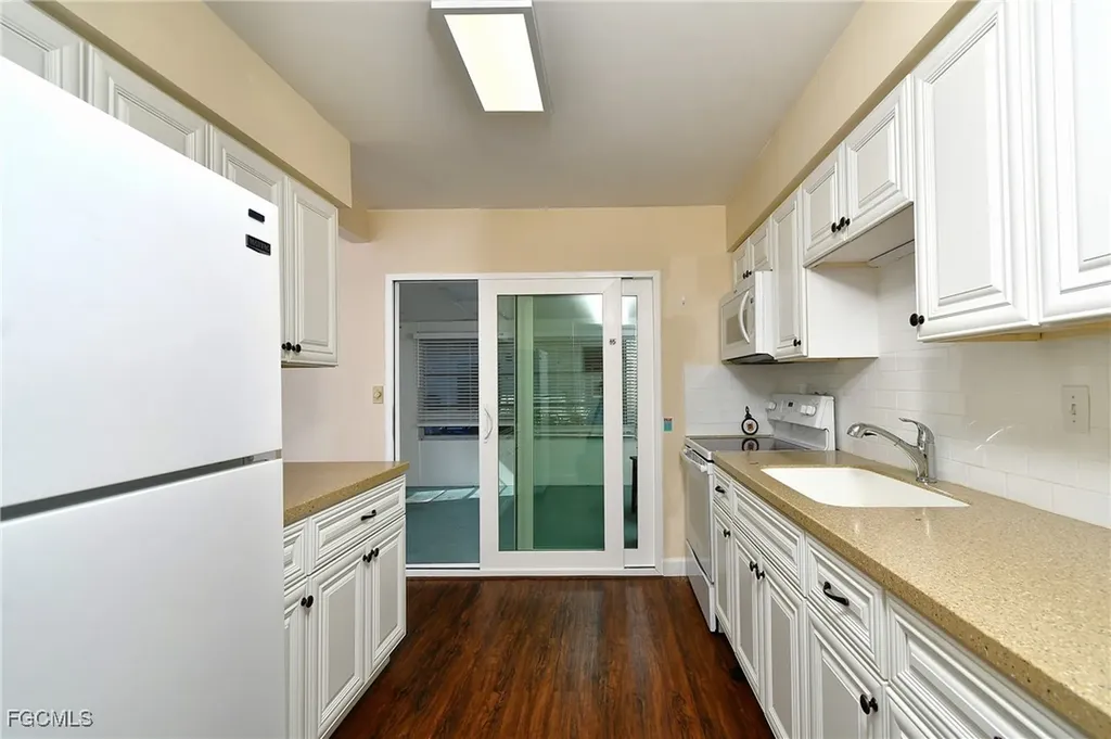 13 Hamlin Court Lehigh Acres FL 33936
