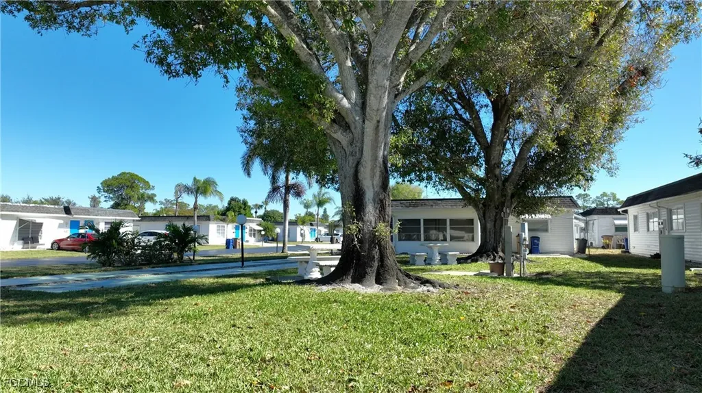 13 Hamlin Court Lehigh Acres FL 33936
