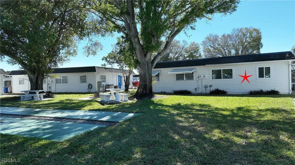 13 Hamlin Court Lehigh Acres FL 33936