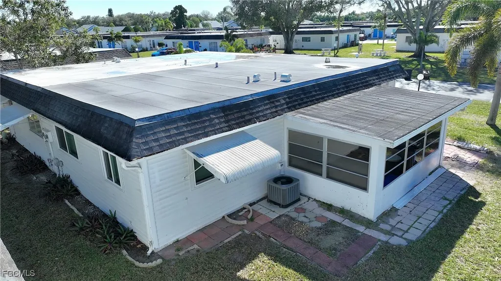 13 Hamlin Court Lehigh Acres FL 33936